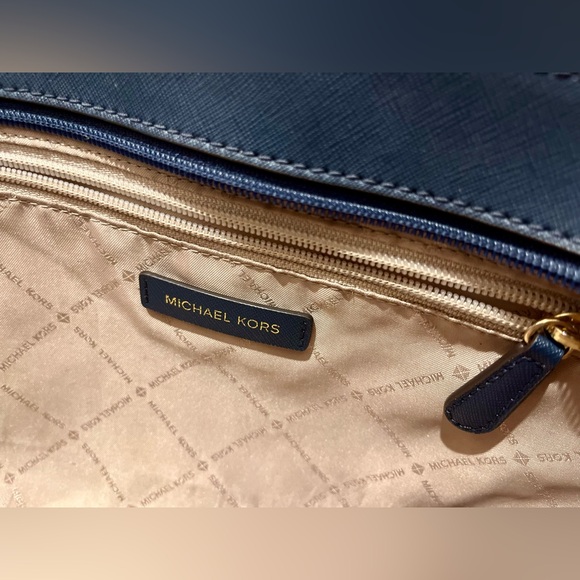 Michael Kors Jet Set Large Saffiano Leather Shoulder Bag - Blue - Picture 13 of 14